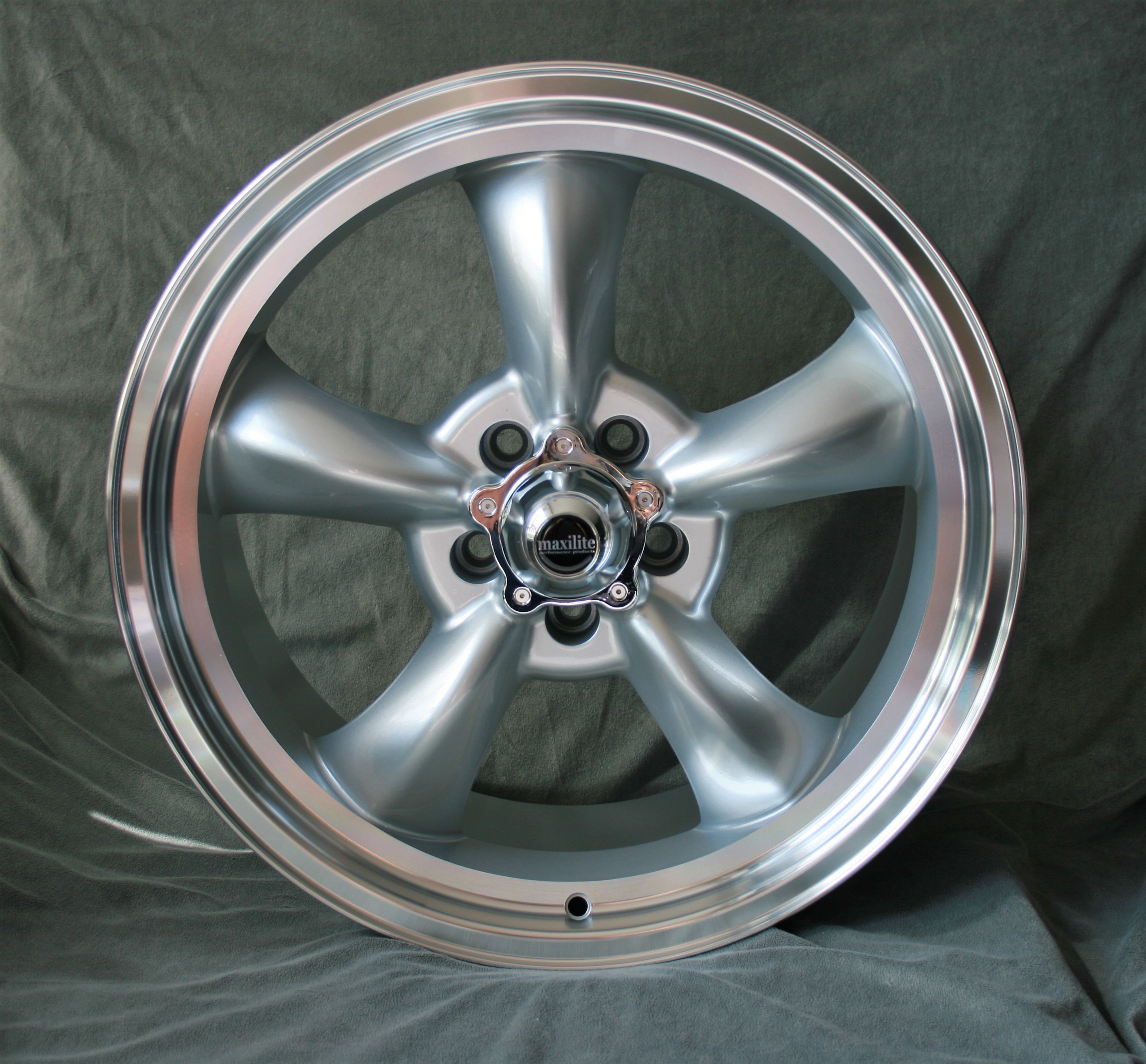 Maxilite AR Felge für Ford – 19 Zoll silber/diamond cut
