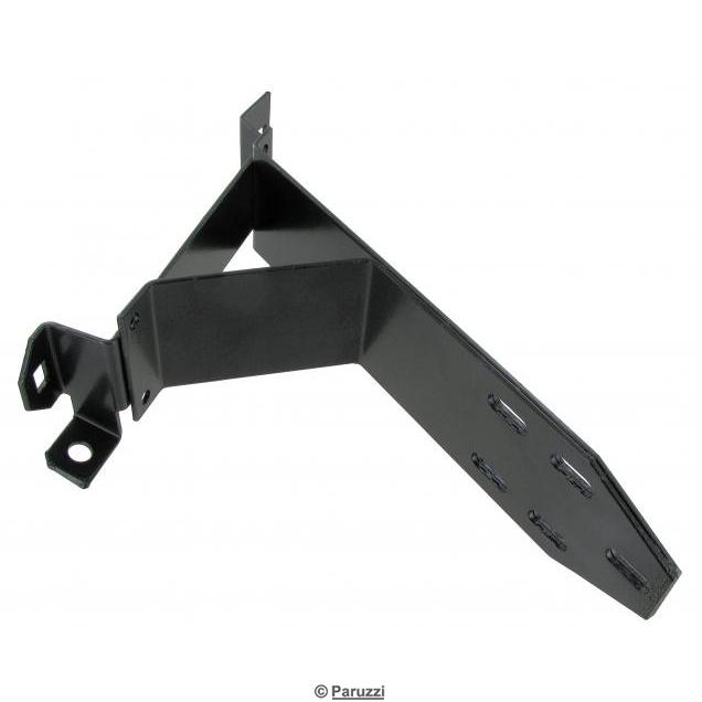 Hintere Stoßstangenhalterung in schwarzer Pulverbeschichtung rechts