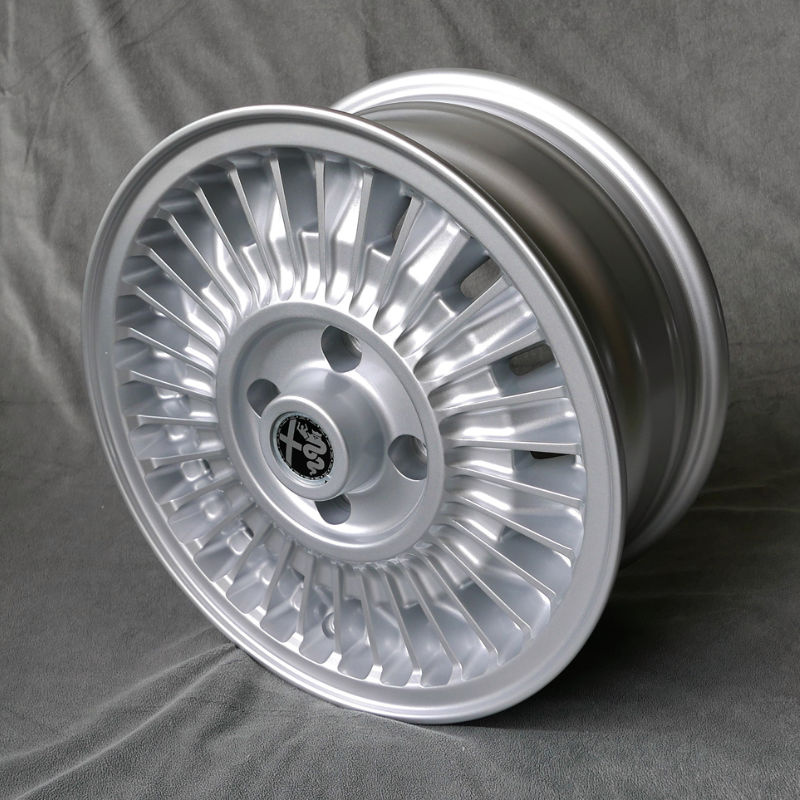 Maxilite Mille Righe Felge für Alfa Romeo 6x14 silber