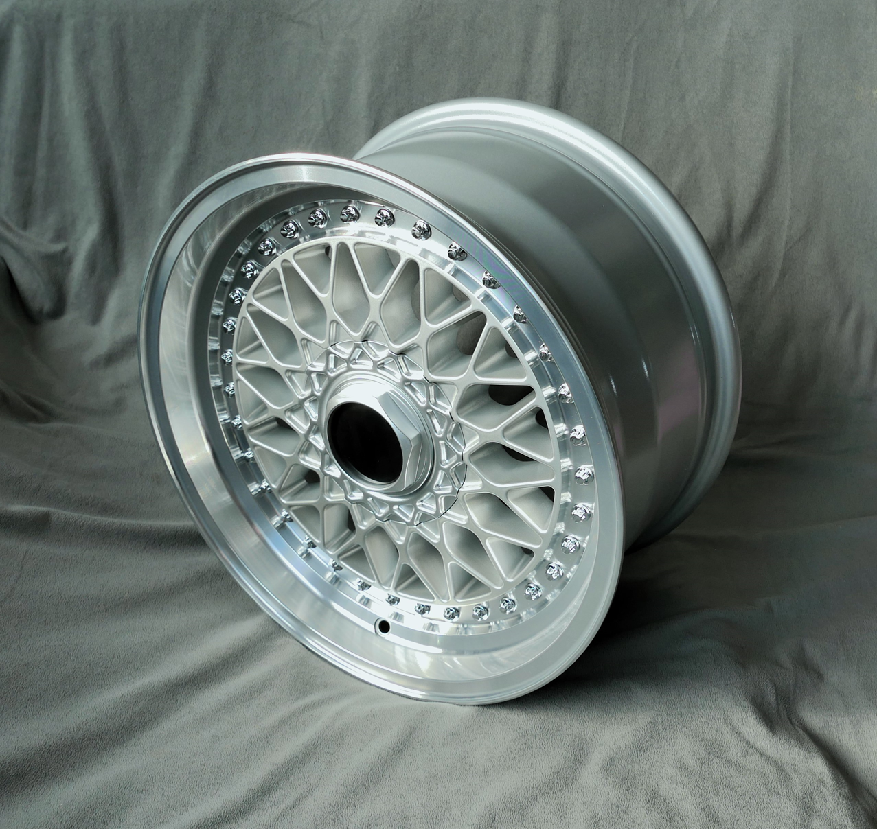 Maxilite RS Felge für Mercedes 8x16 silber/diamond cut