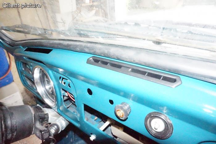 Luftauslass in der Mitte des Armaturenbretts für Fahrzeuge ohne Armaturenbrettabdeckung