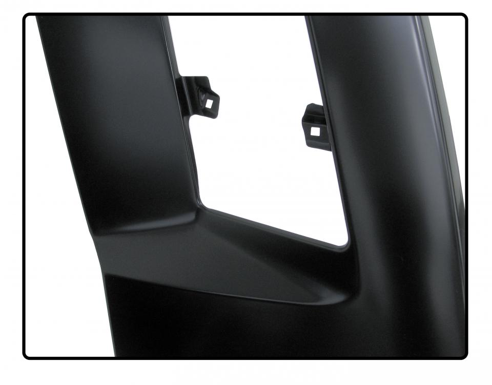 Hintere Ecke links mit Lufteinlass-Gitter PVC Aperture