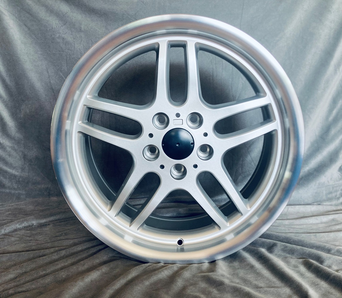 BM34 Style 8x18" LK 5x120 ET20