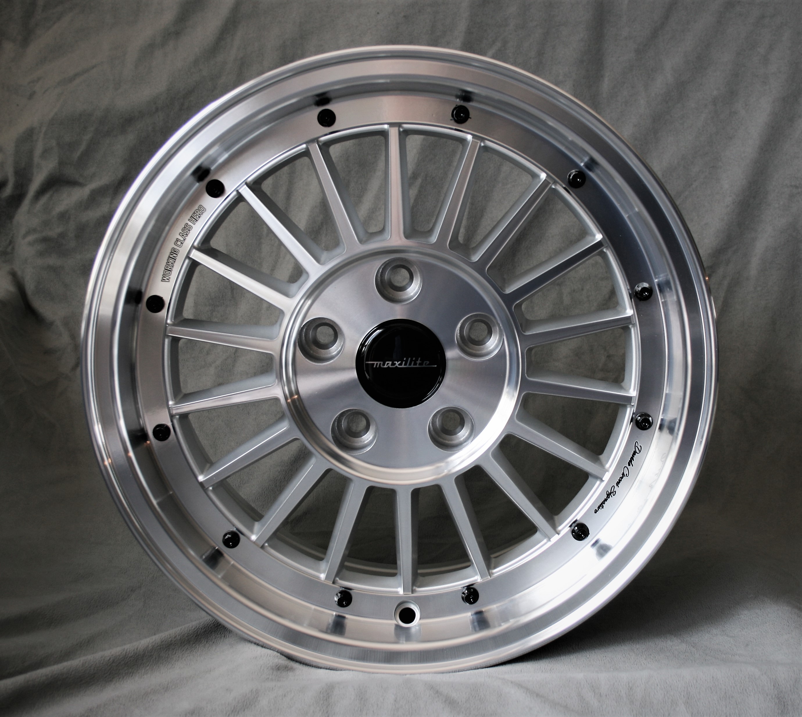 Maxilite WCHE Felge für BMW – 7x15 silber/diamond cut