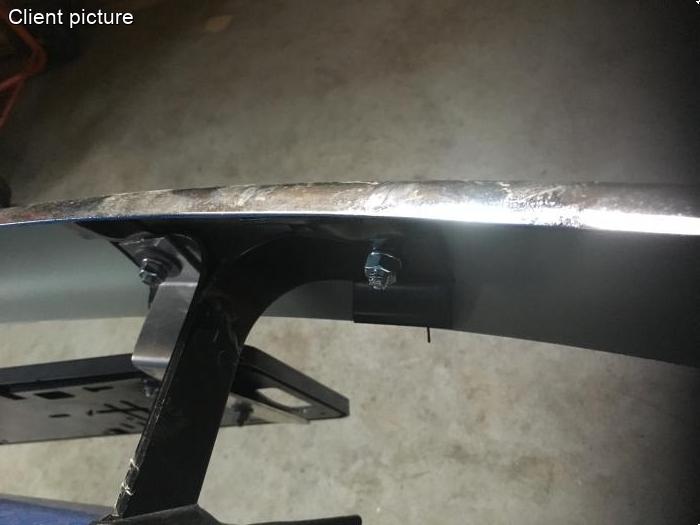 Stoßstangenhalterungen vorne (schwarze Transportfarbe) (pro Paar)