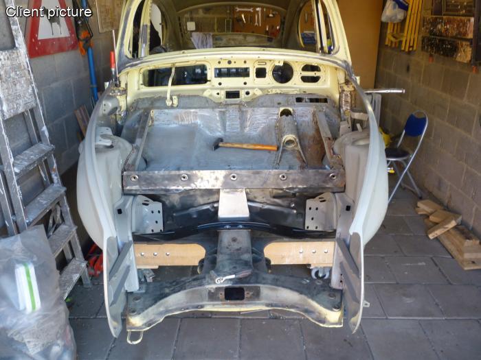 Strebe für das Reserveradfach