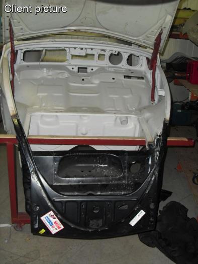 Vorderteil -Reserveradfach komplett