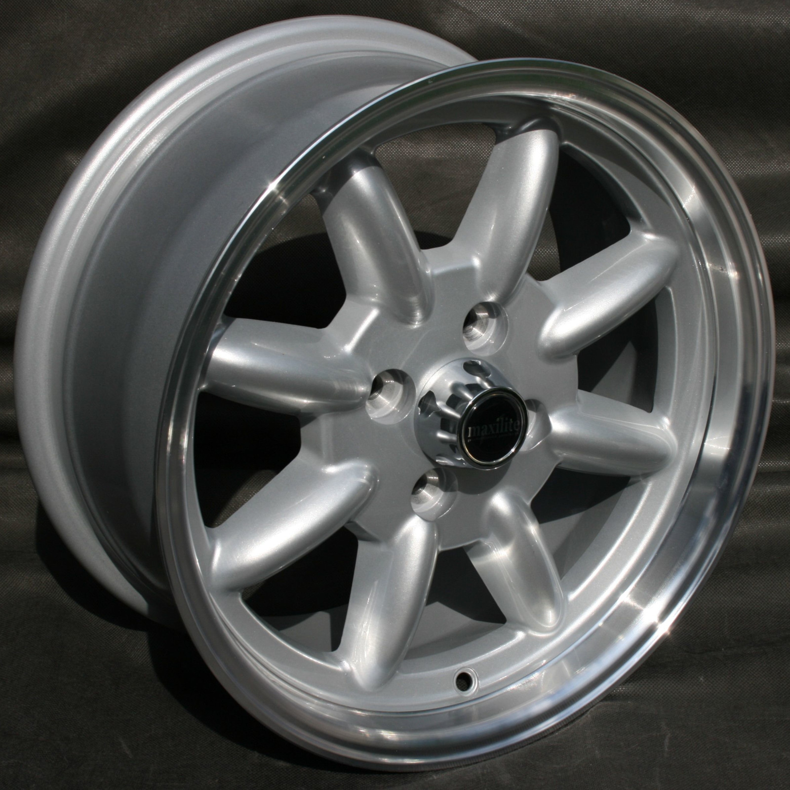 Maxilite Minilite Felge für BMW – 7x15 silber/diamond cut