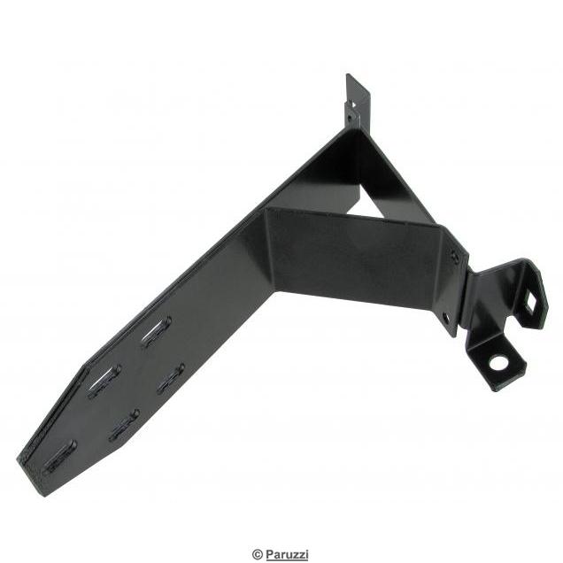 Hintere Stoßstangenhalterung in schwarzer Pulverbeschichtung links