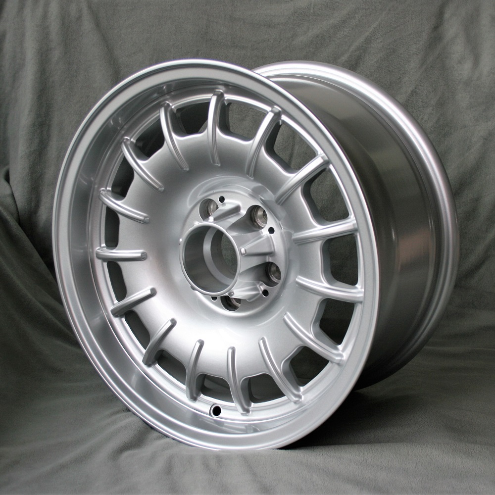 Maxilite Bundt Felge für Mercedes – 8x16 silber