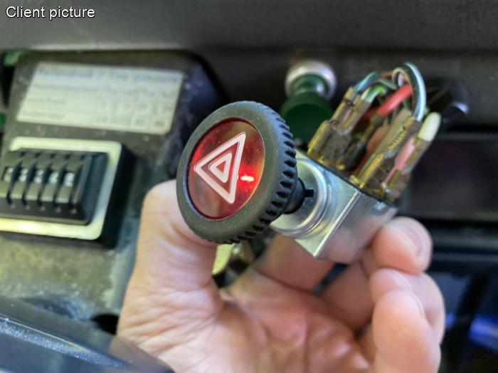 Schalter für die Warnblinkanlage 12V