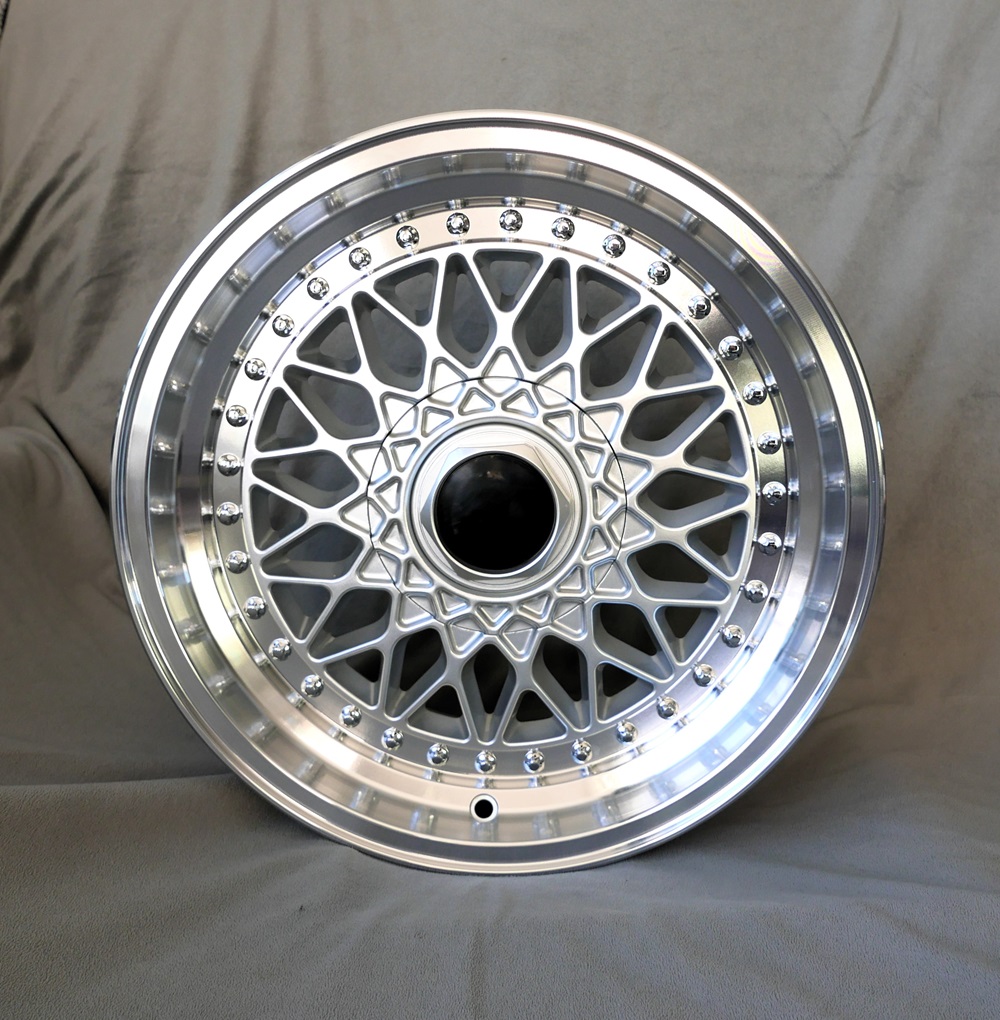 Maxilite RS Felge für Mercedes 8x16 silber/diamond cut