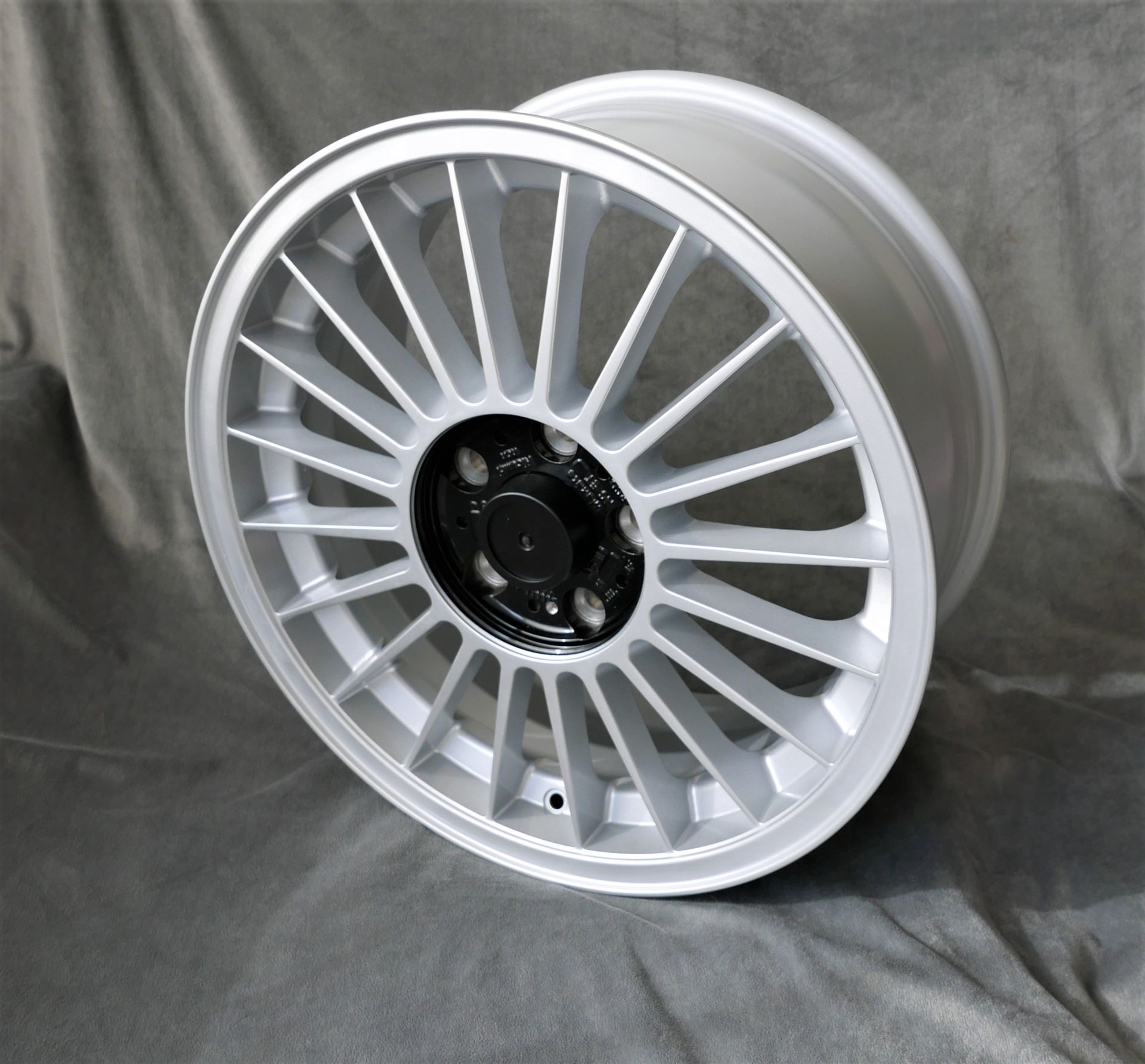 Alufelge Spoke Style 8x18" ET47 LK 5x120