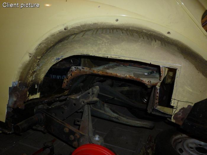 Hinterer Chassisträger mit umlaufender Blende rechts