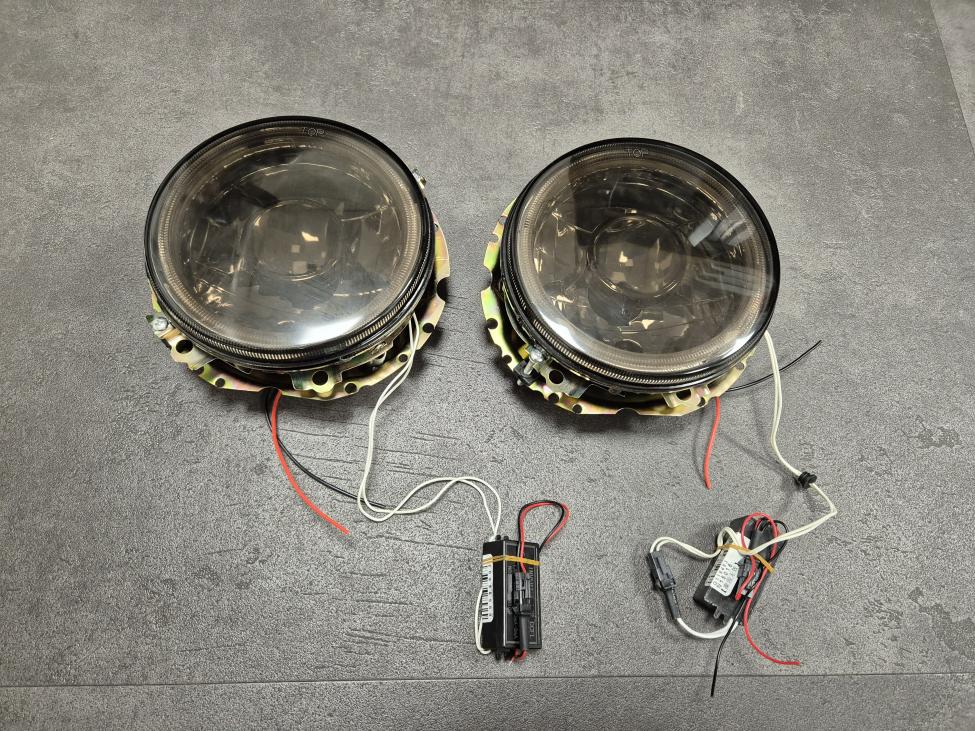 H4 Angel Eyes Scheinwerfereinheit smoked mit LED-Ringlicht