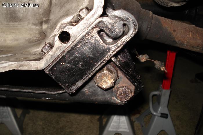 Getriebe-/Motorträger hinten rechts