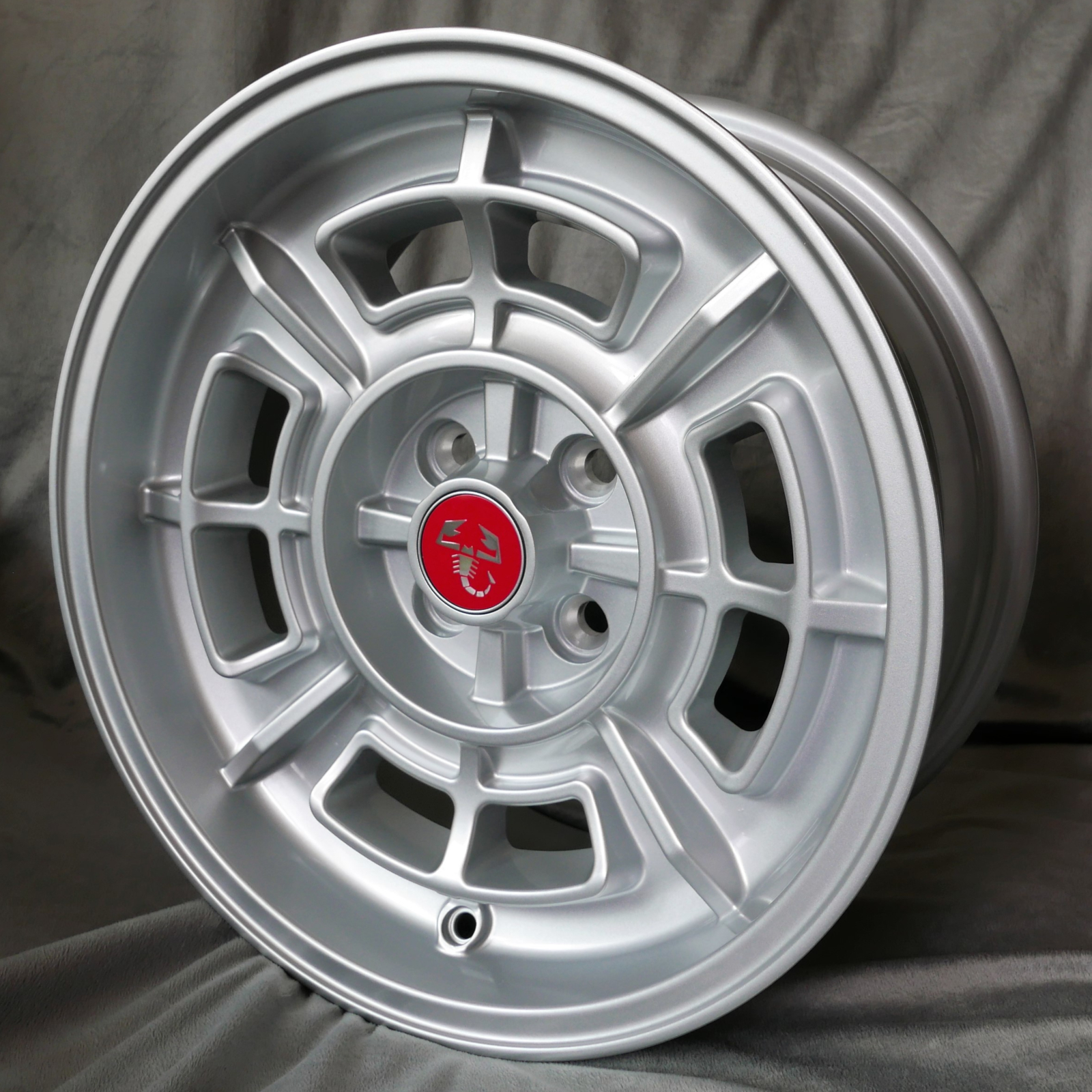 Maxilite CD68 Felge für Fiat – 7x15 Zoll silber