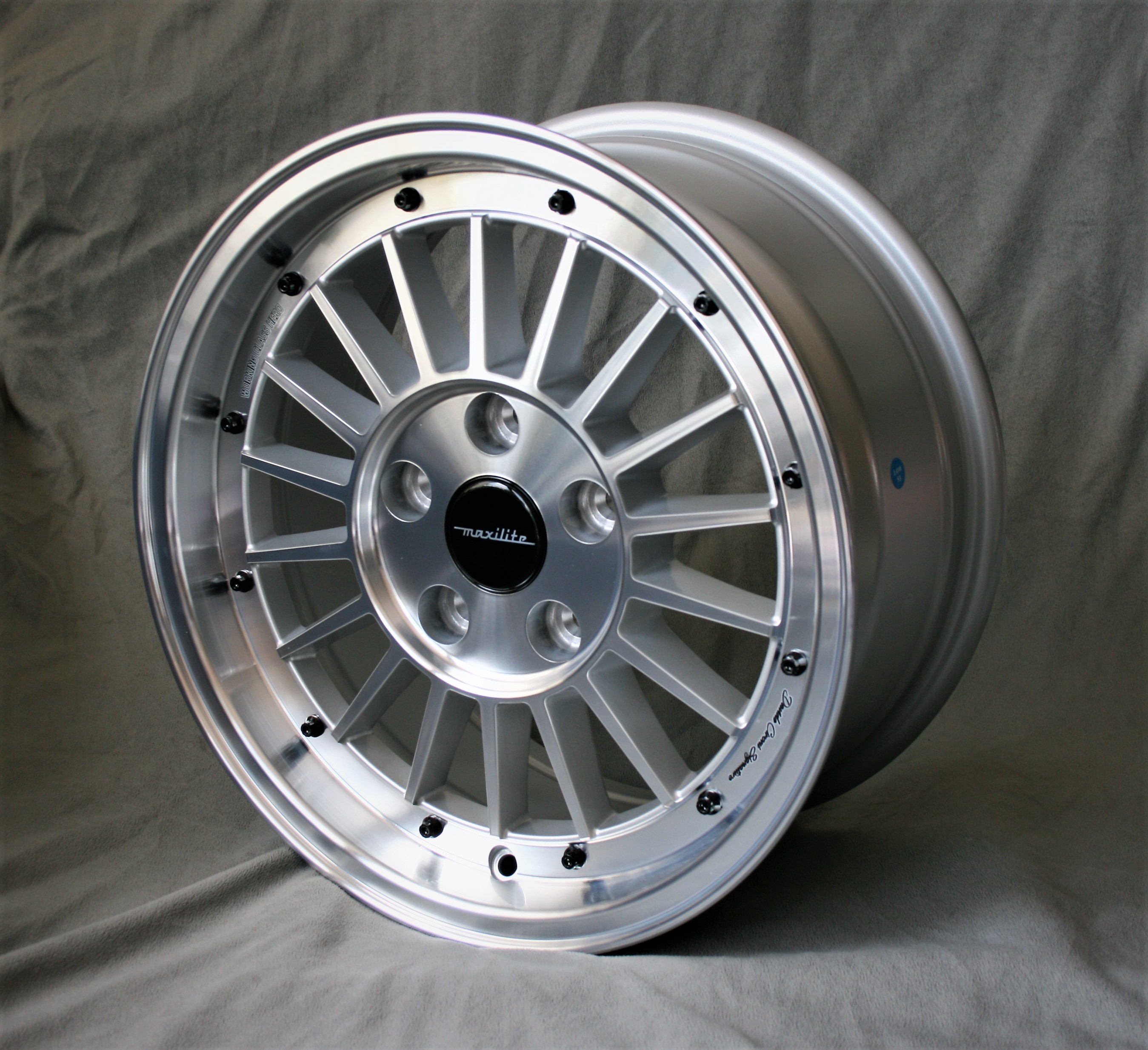 Maxilite WCHE Felge für BMW – 7x15 silber/diamond cut