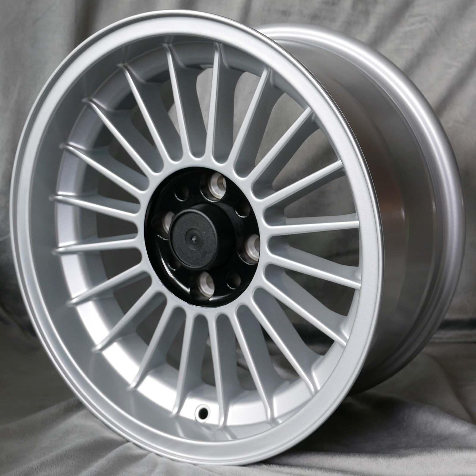 Maxilite Spoke Felge für BMW 7x15 Silber/Schwarz