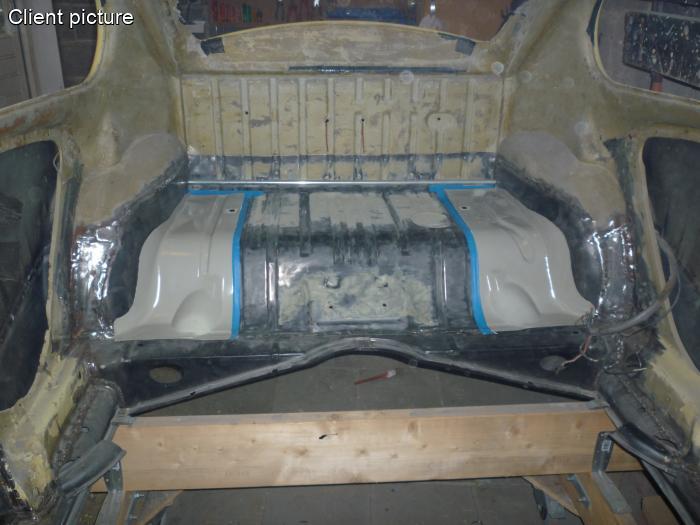 Reparaturblech im Kofferraum links