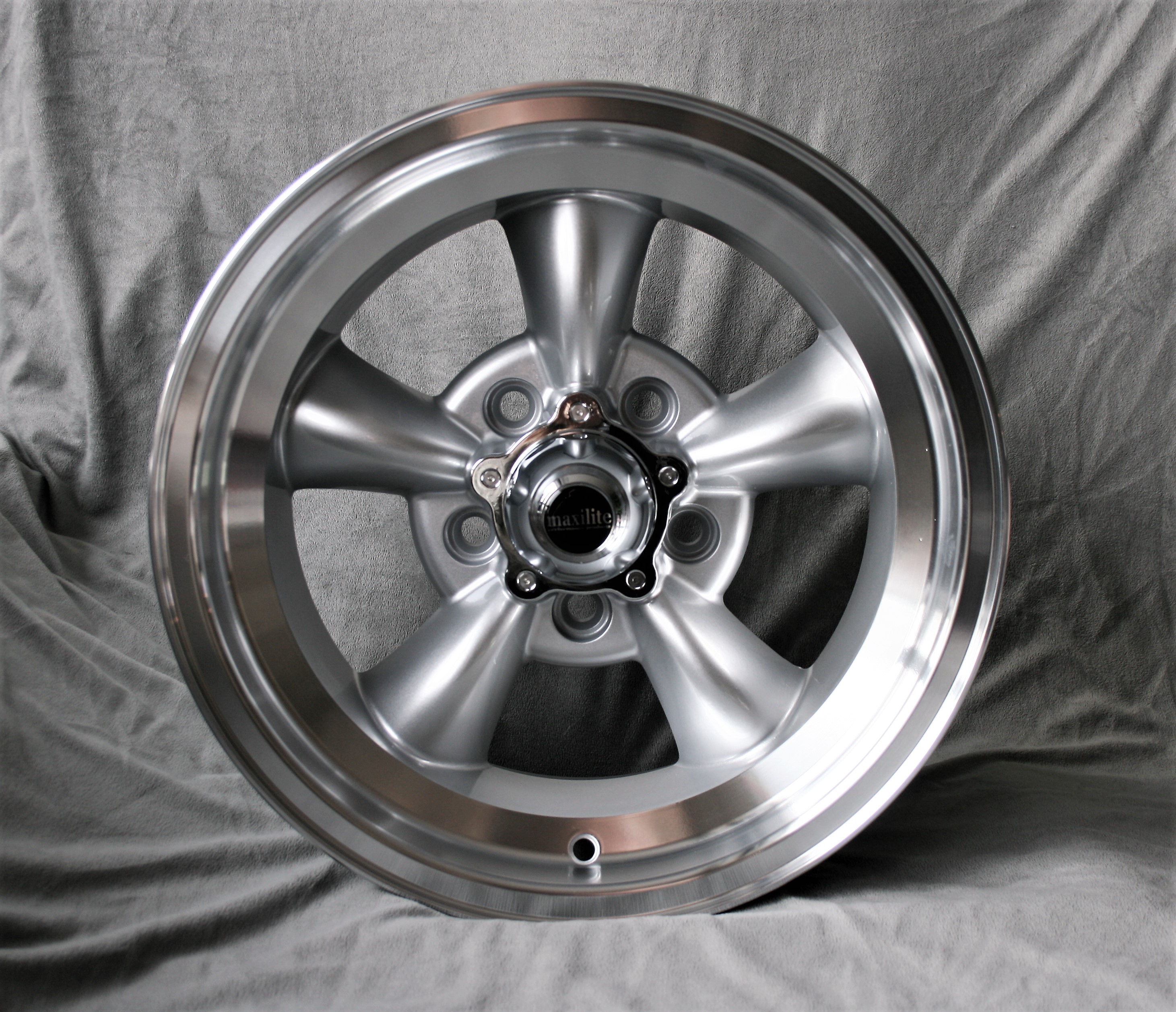 Maxilite AR Felge für Buick – 8x15 Zoll silber/diamond cut