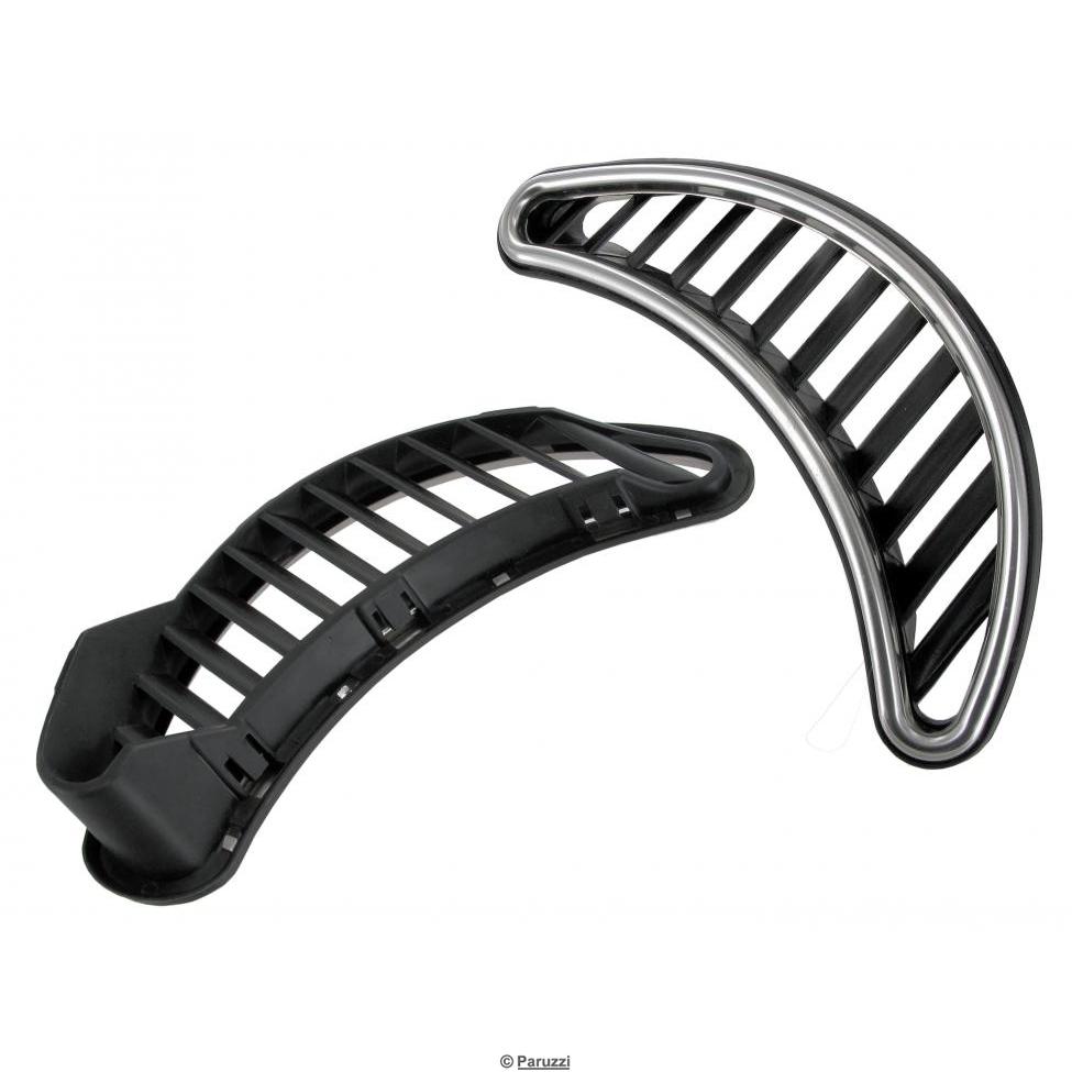 Seitliche Luftauslassblenden schwarz mit verchromter Edelstahlblende (pro Paar)