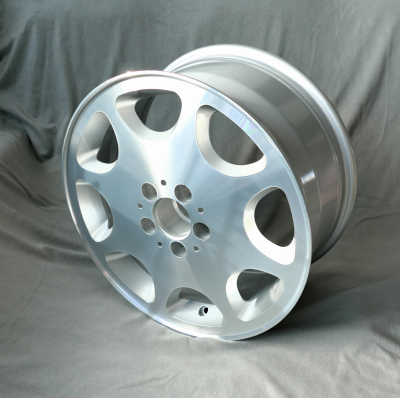 Felge Mercedes Achtloch Style 8x17" ET11 LK 5x112mm poliert