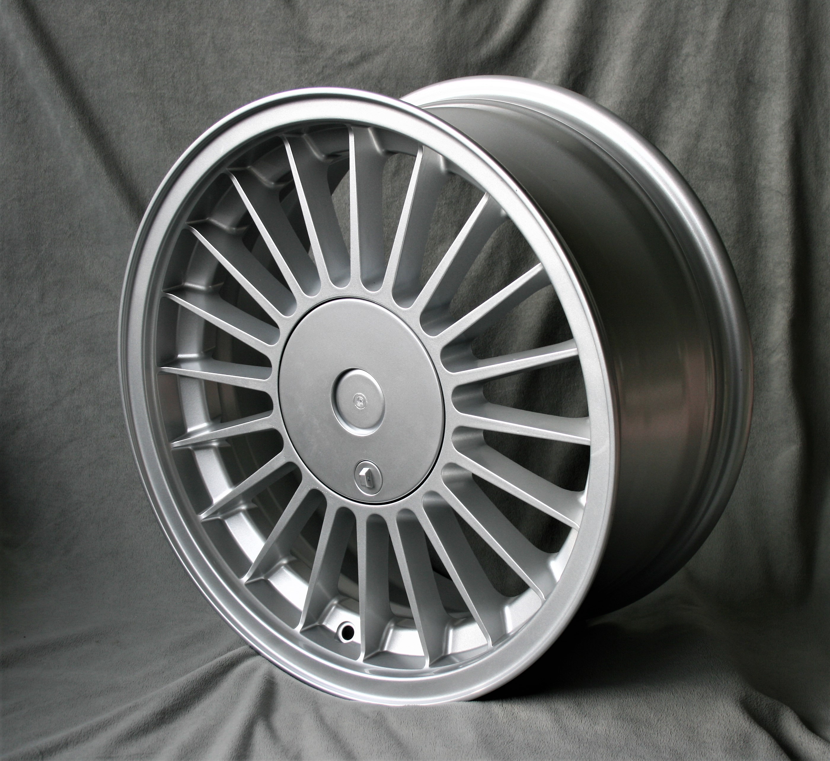 Maxilite Spoke Felge für BMW – 7,5x17 silver/black