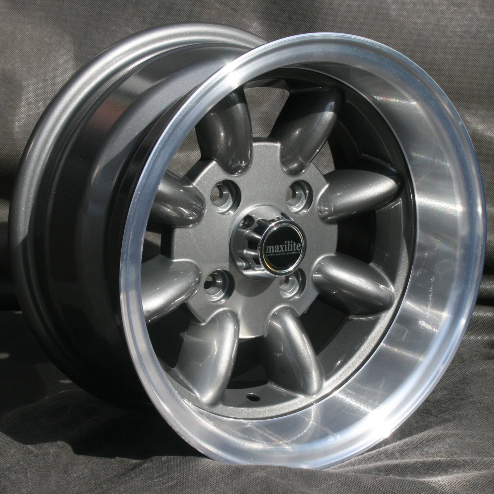Maxilite Minilite Felge für Ford 7x13 anthracite diamond cut