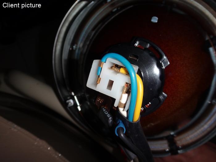 Scheinwerferanschlussstecker mit Verkabelung (pro Paar)