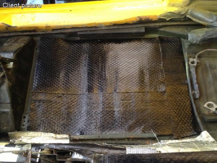 Dämmmatte selbstklebend 250 x 450 x 2,4 mm (pro Stück)